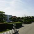 Kijk over de dijk met links de villa"wijk".